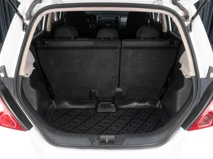 Хетчбэк Nissan Tiida 2011 года, 724000 рублей, Тюмень