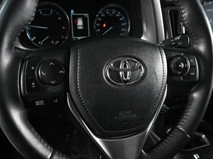 Внедорожник Toyota RAV4 2016 года, 2529000 рублей, Аксай