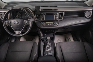 Внедорожник Toyota RAV4 2015 года, 2299000 рублей, Томск