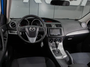Седан Mazda 3 2011 года, 749000 рублей, Тюмень