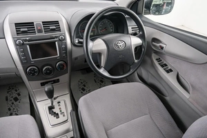 Седан Toyota Corolla Axio 2009 года, 699000 рублей, Красноярск