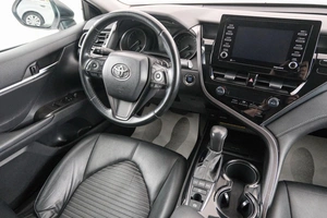 Седан Toyota Camry 2021 года, 2799000 рублей, Красноярск