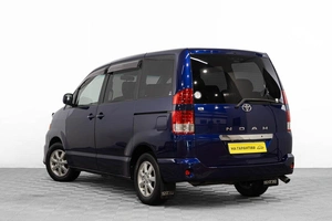 Минивэн Toyota Noah 2003 года, 959000 рублей, Барнаул