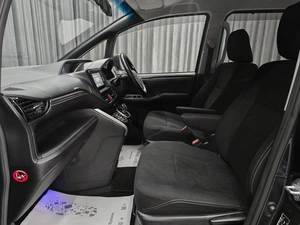 Минивэн Toyota Esquire 2015 года, 1765000 рублей, Красноярск