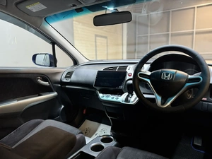 Минивэн Honda Stream 2010 года, 997000 рублей, Красноярск