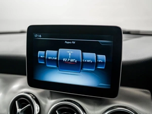 Внедорожник Mercedes-benz GLA-класс 2017 года, 2250000 рублей, Красноярск