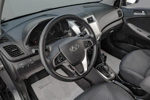 Седан Hyundai Solaris 2015 года, 919000 рублей, Челябинск