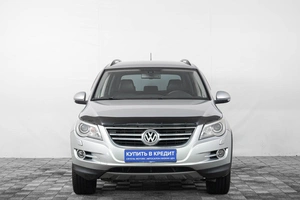 Внедорожник Volkswagen Tiguan 2010 года, 1099000 рублей, Кемерово