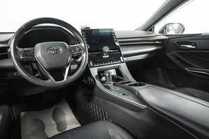 Седан Toyota Avalon 2021 года, 2999000 рублей, Новосибирск