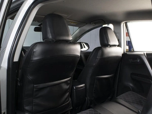 Внедорожник Toyota RAV4 2017 года, 2495000 рублей, Омск