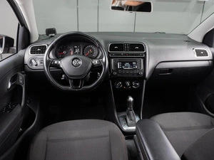 Седан Volkswagen Polo 2017 года, 1049000 рублей, Тюмень