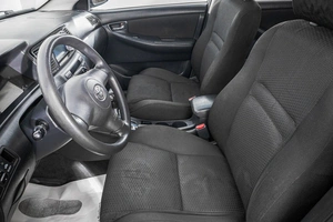 Седан Toyota Corolla 2004 года, 499000 рублей, Барнаул