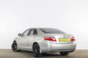 Седан Toyota Camry 2011 года, 1439000 рублей, Тюмень