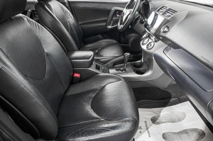Внедорожник Toyota RAV4 2012 года, 1549000 рублей, Барнаул