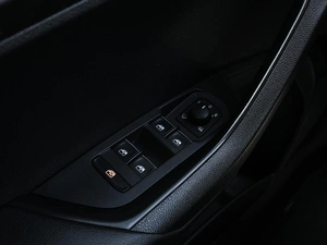 Внедорожник Skoda Karoq 2017 года, 2279000 рублей, Волгоград