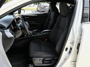 Внедорожник Toyota C-HR 2018 года, 2399000 рублей, Волгоград
