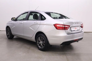 Седан ВАЗ (LADA) Vesta 2018 года, 950000 рублей, Брянск