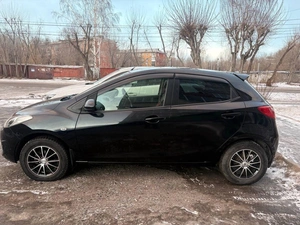 Хетчбэк Mazda Demio 2013 года, 620000 рублей, Красноярск