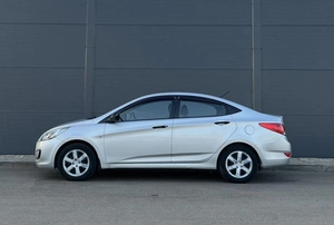 Седан Hyundai Solaris 2012 года, 610000 рублей, Солонцы