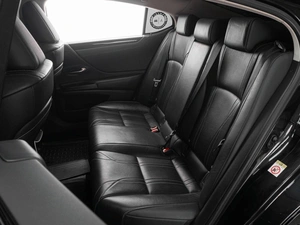 Седан Lexus ES 2019 года, 3649000 рублей, Тюмень