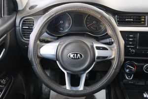Седан Kia Rio 2018 года, 1079000 рублей, Омск