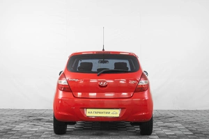Хетчбэк Hyundai i20 2010 года, 529000 рублей, Кемерово