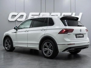 Внедорожник Volkswagen Tiguan 2019 года, 2480000 рублей, Воронеж
