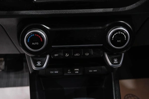 Хетчбэк Kia Rio X-Line 2019 года, 1699000 рублей, Новокузнецк