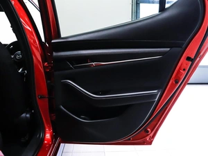 Хетчбэк Mazda 3 2020 года, 1729000 рублей, Красноярск