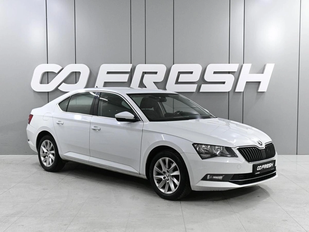Лифтбек Skoda Superb 2019 года, 1999000 рублей, Аксай