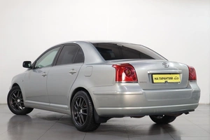 Седан Toyota Avensis 2003 года, 769000 рублей, Челябинск