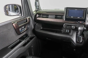 Хетчбэк Honda N-BOX 2018 года, 1399000 рублей, Пермь