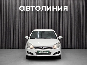 Седан Opel Astra 2010 года, 660000 рублей, Красноярск
