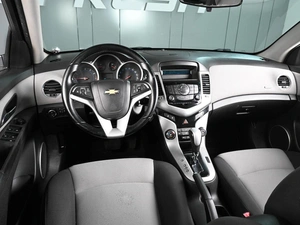 Седан Chevrolet Cruze 2011 года, 629000 рублей, Аксай