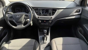 Седан Hyundai Solaris 2017 года, 1140000 рублей, Солонцы