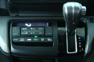 Минивэн Honda Stepwgn Spada 2015 года, 1889000 рублей, Омск