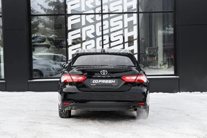 Седан Toyota Camry 2018 года, 2730000 рублей, Ульяновск