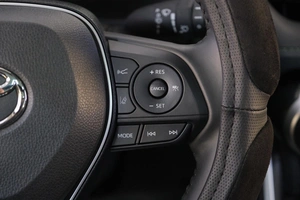 Внедорожник Toyota RAV4 2025 года, 4099000 рублей, Омск