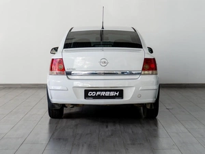 Седан Opel Astra 2011 года, 729000 рублей, Саратов