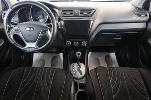 Седан Kia Rio 2016 года, 999000 рублей, Омск