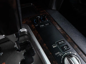 Внедорожник Toyota Land Cruiser 2012 года, 3890000 рублей, Волгоград