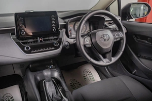 Седан Toyota Corolla 2020 года, 1699000 рублей, Томск