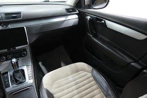 Седан Volkswagen Passat 2011 года, 1069000 рублей, Новокузнецк