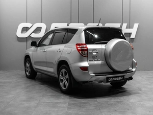 Внедорожник Toyota RAV4 2010 года, 1670000 рублей, Тюмень
