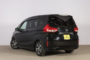 Минивэн Honda Freed 2018 года, 1699000 рублей, Новосибирск