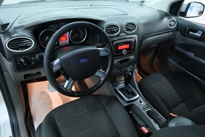 Седан Ford Focus 2010 года, 899000 рублей, Омск
