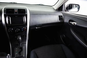 Седан Toyota Corolla 2013 года, 1379000 рублей, Пермь