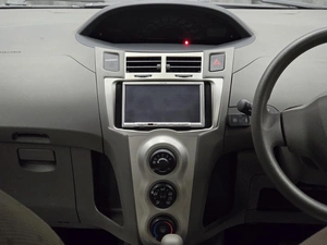 Хетчбэк Toyota Vitz 2009 года, 650000 рублей, Красноярск