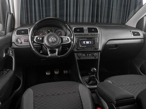 Седан Volkswagen Polo 2018 года, 1129000 рублей, Тюмень