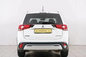 Внедорожник Mitsubishi Outlander 2015 года, 1999000 рублей, Красноярск